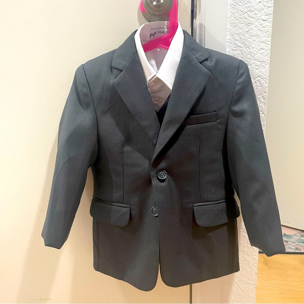 Kids Suit 3 Piece by Ashbury Coco size 4